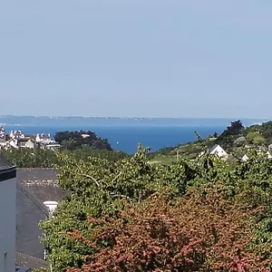 Neuf Classe, Balcon Et Petite Vue Pleneuf-Val-Andre